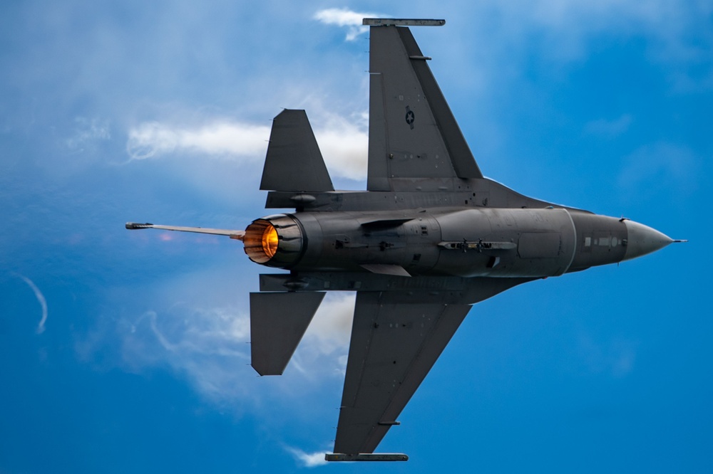 The F-16 Viper Demonstration Team perform at the New Orleans Air Show