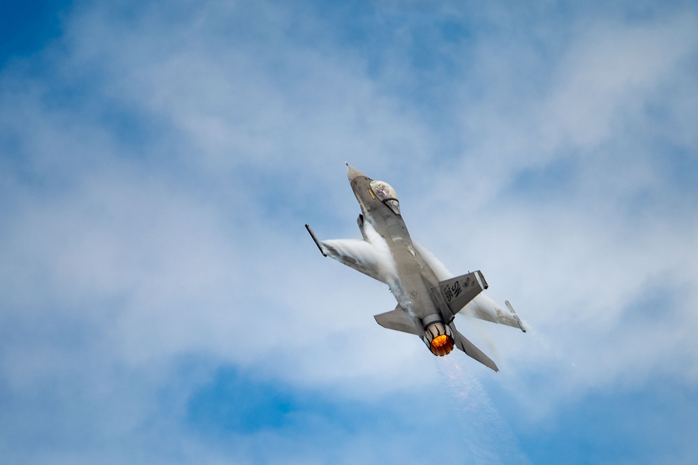 The F-16 Viper Demonstration Team perform at the New Orleans Air Show