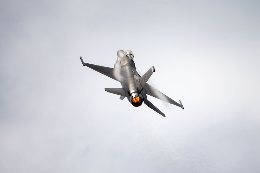 The F-16 Viper Demonstration Team perform at the New Orleans Air Show