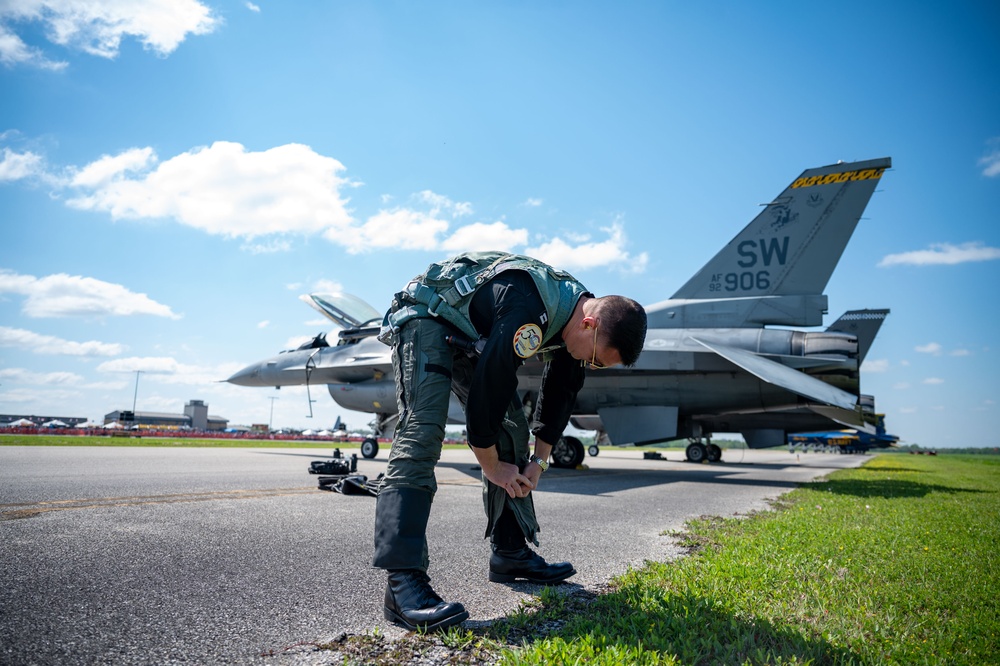 The F-16 Viper Demonstration Team perform at the New Orleans Air Show