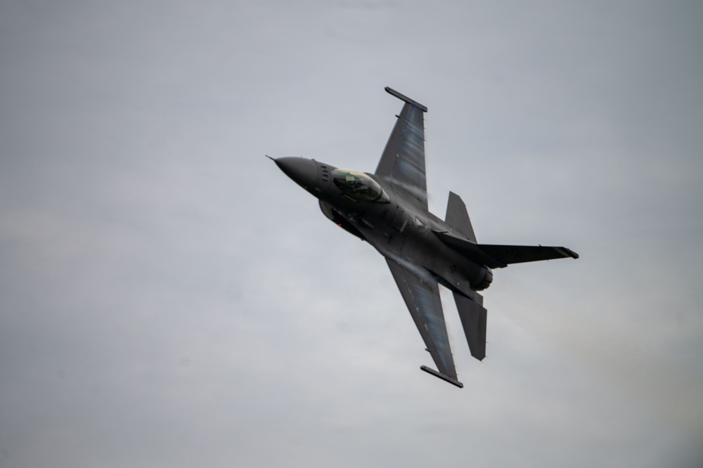 The F-16 Viper Demonstration Team perform at the New Orleans Air Show