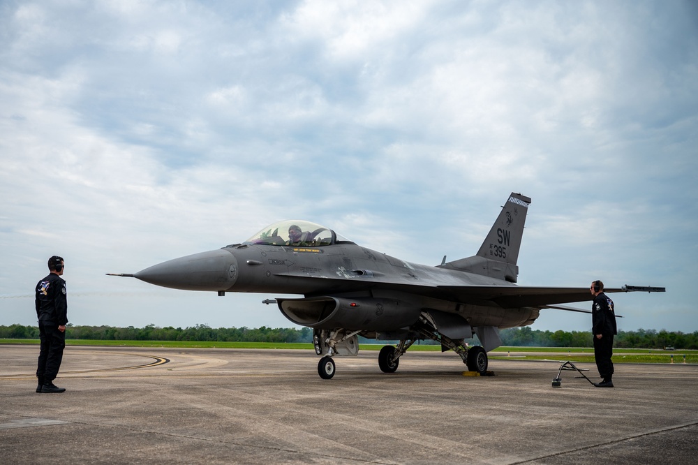 The F-16 Viper Demonstration Team perform at the New Orleans Air Show