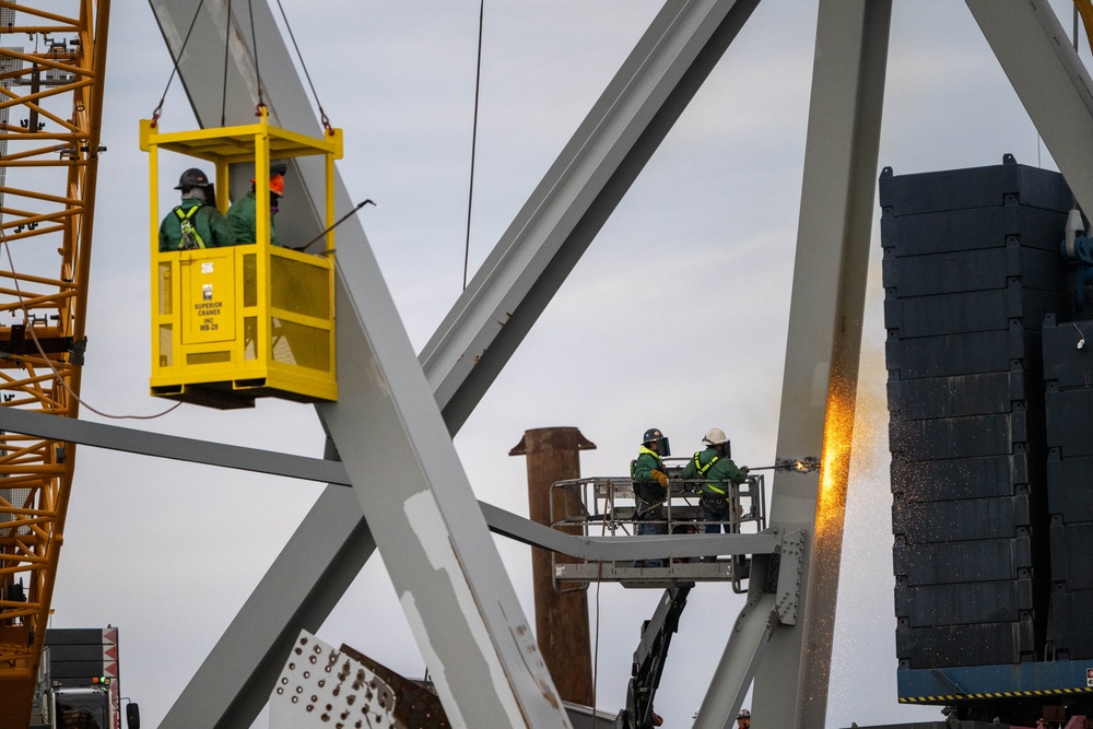 U.S. Coast Guard Unified Command begins salvage operations of Key Bridge Incident