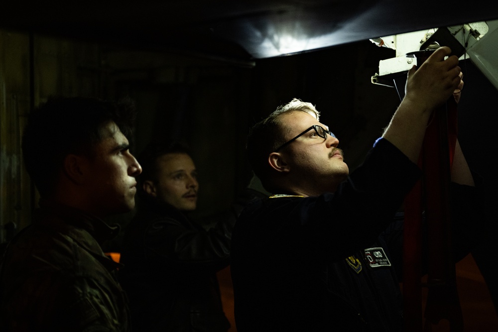 The Mission Never Sleeps: 100th ARW refuels U.S. Navy P-8 Poseidon