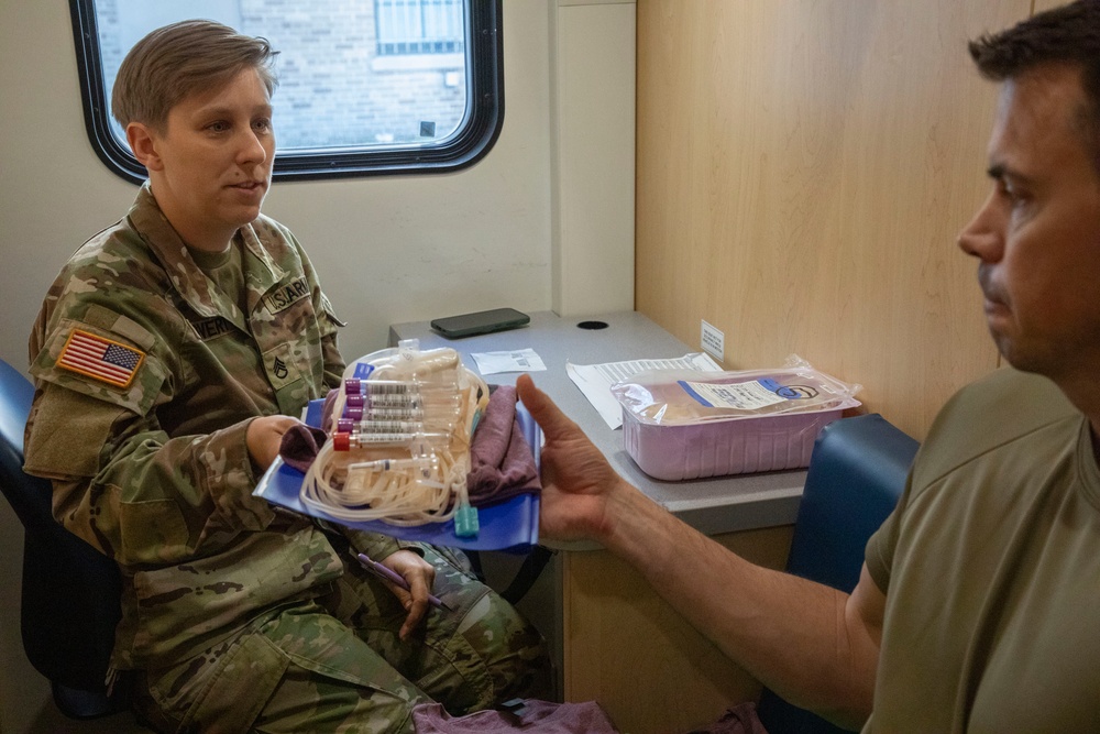 Army South Soldiers and Civilians make lifesaving donations during mobile blood drive