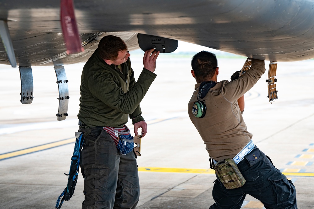 BTF 24-2: Bomber operations