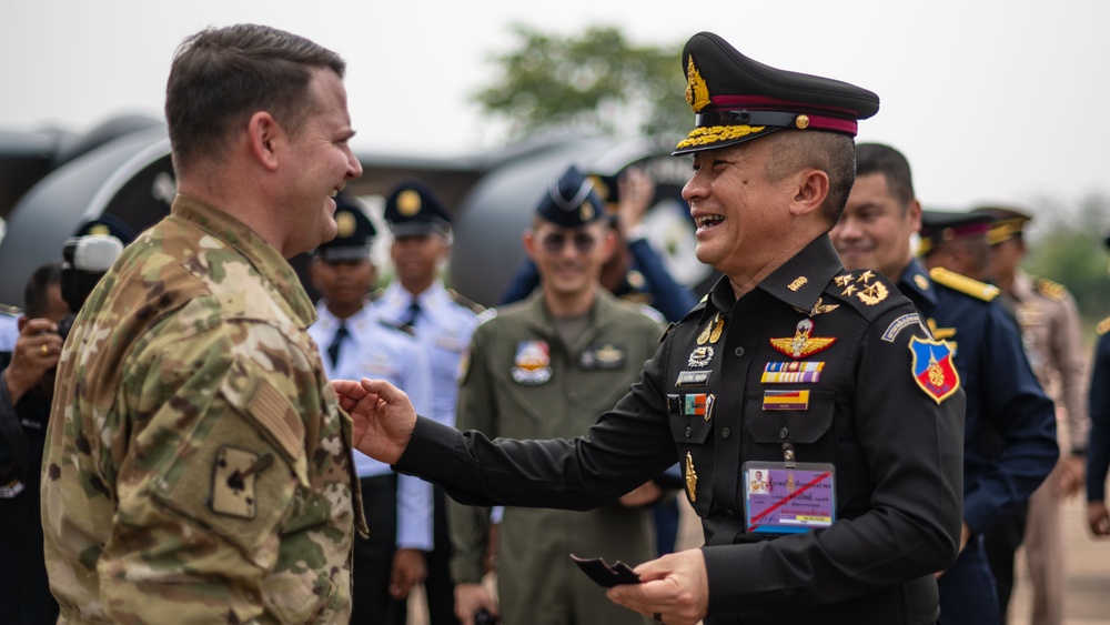 Head of the Royal Thai Armed Forces gets familiar with US Air Force assets