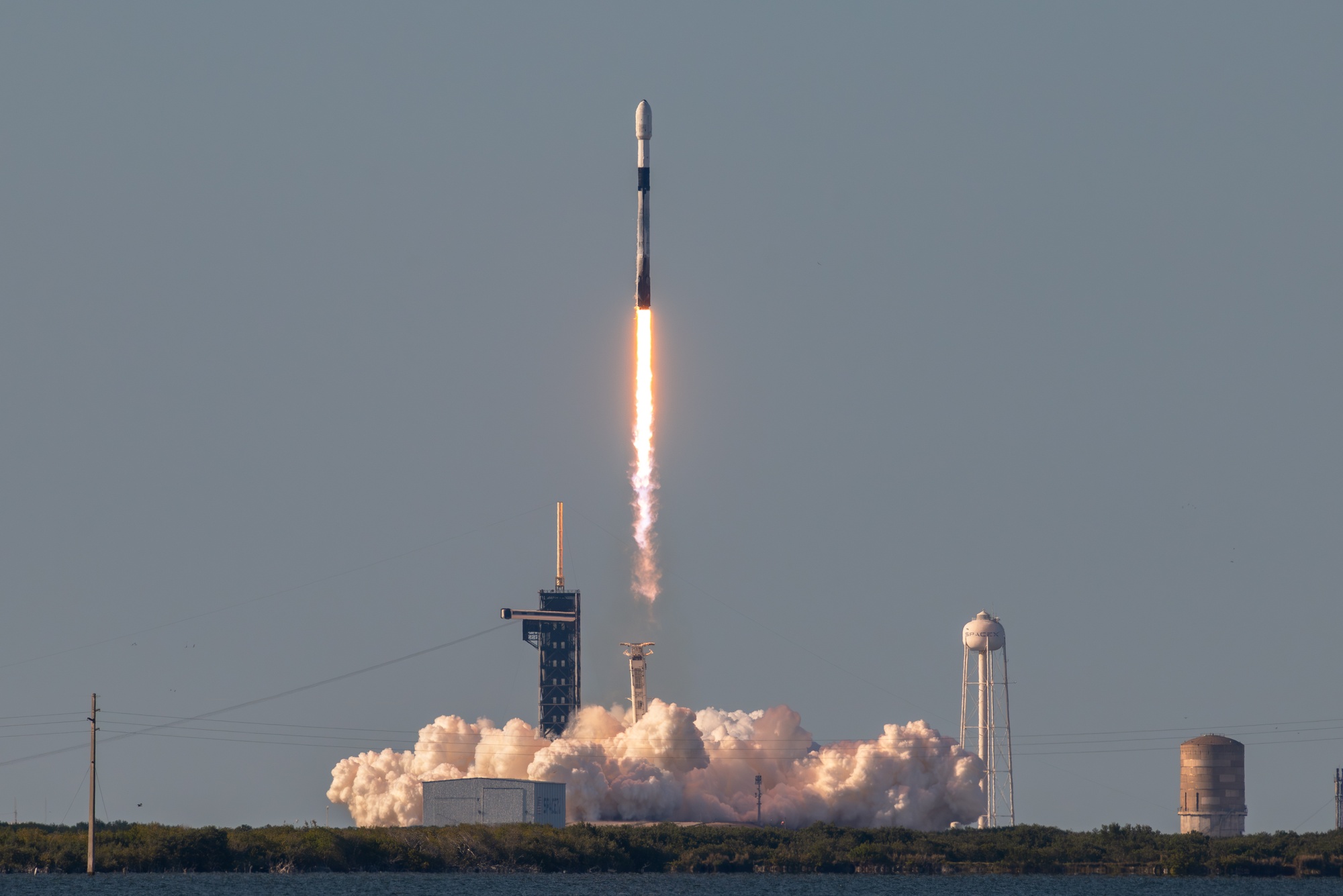 DVIDS - Images - Falcon 9 EUTELSAT 36X Launch [Image 2 of 4]