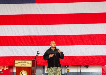 Abraham Lincoln hosts a deployment readiness brief