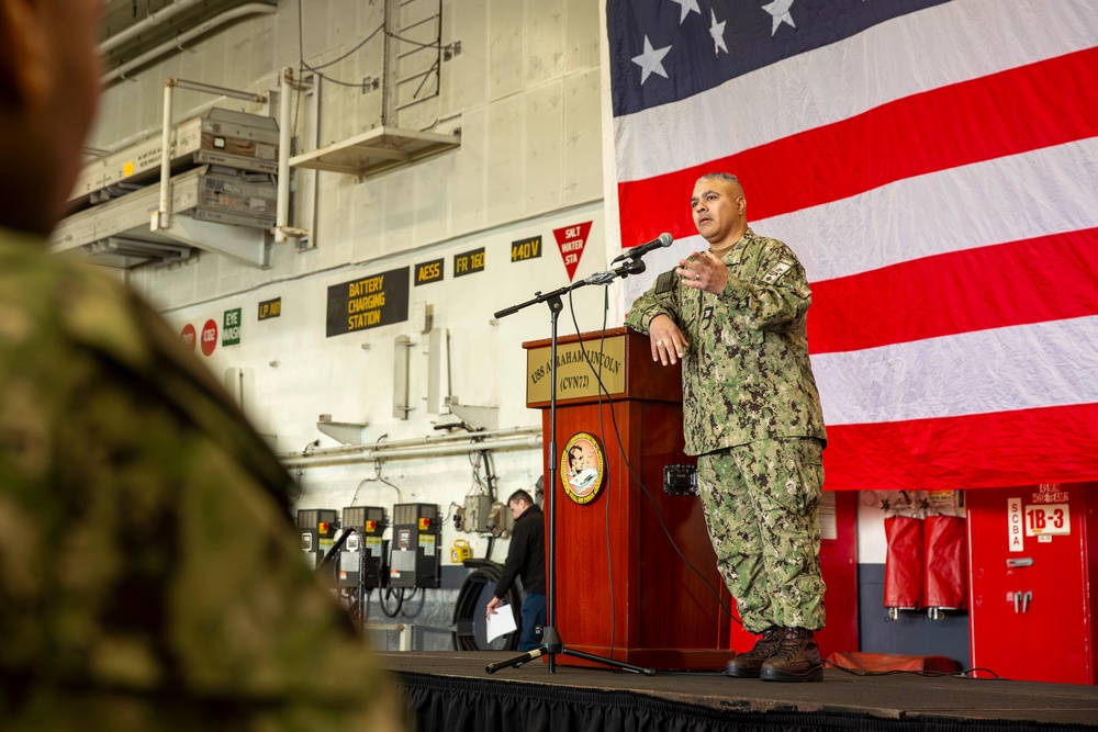 Abraham Lincoln hosts a deployment readiness brief
