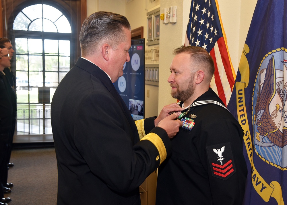 Illinois Sailor recognized as NMFSC 2023 Midgrade Instructor of the Year