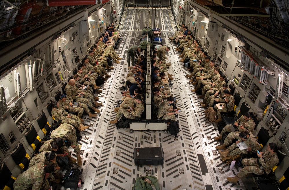 15th Airlift Squadron escorts Puerto Rican ROTC cadets to JB Charleston for tour