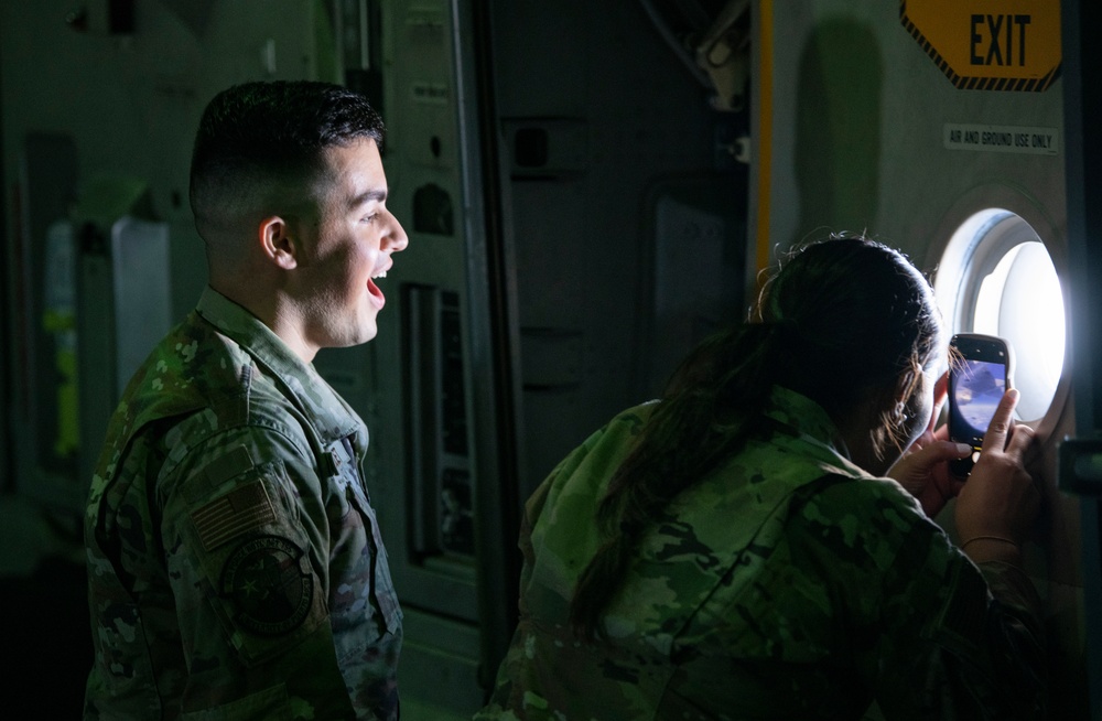 15th Airlift Squadron escorts Puerto Rican ROTC cadets to JB Charleston for tour