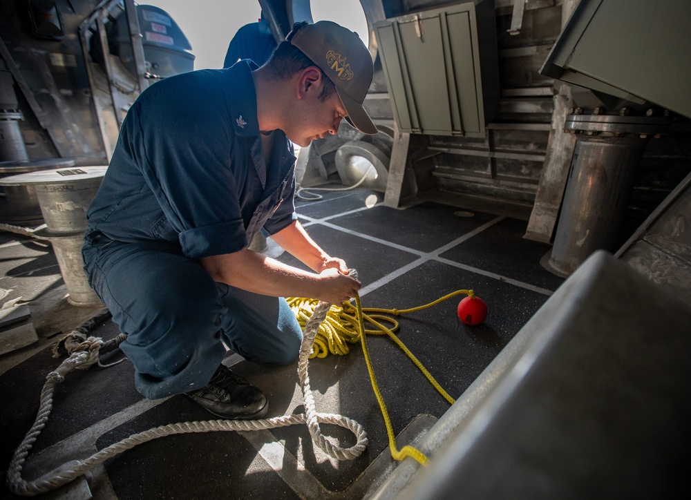 USS Mobile (LCS 26) Gold Crew conducts Sea and Anchor operations in Philippines