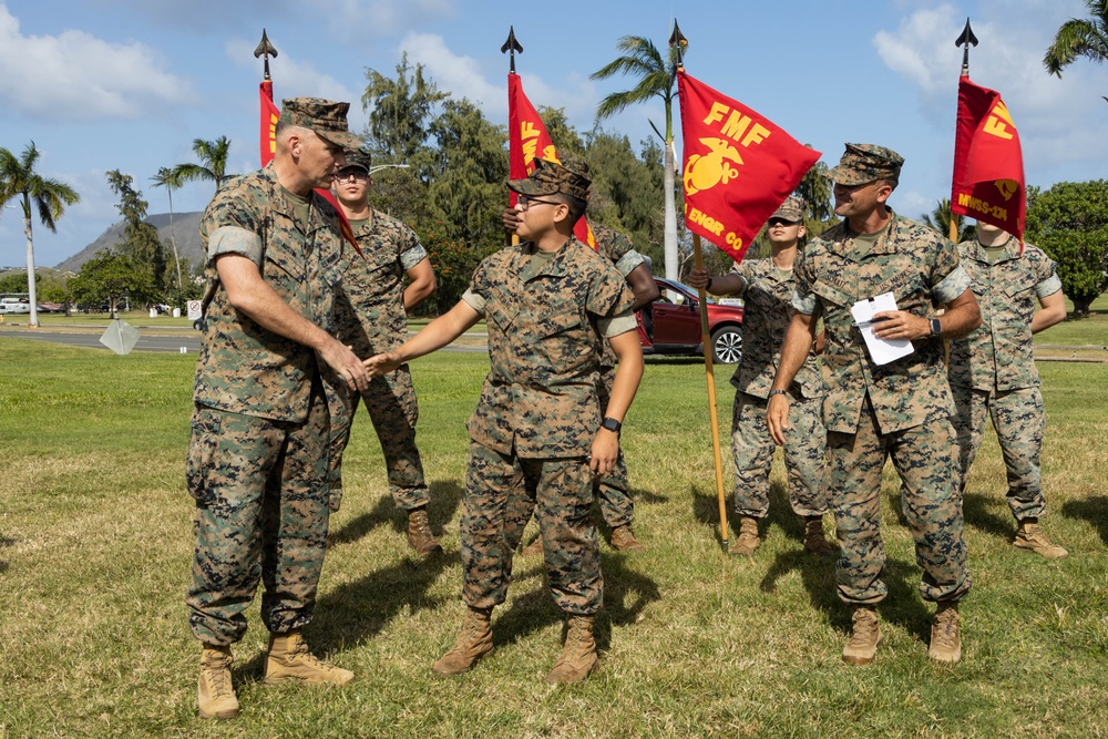 1st MAW Commanding General visits MAG-24