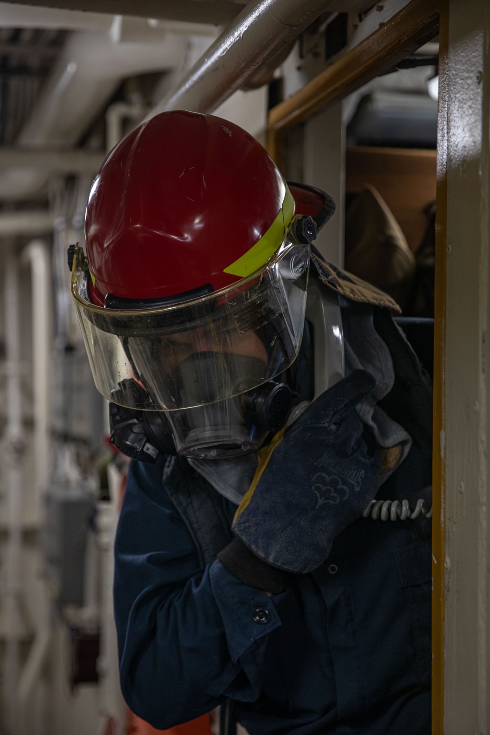 USS Laboon (DDG 58) Conducts Firefighting Drills