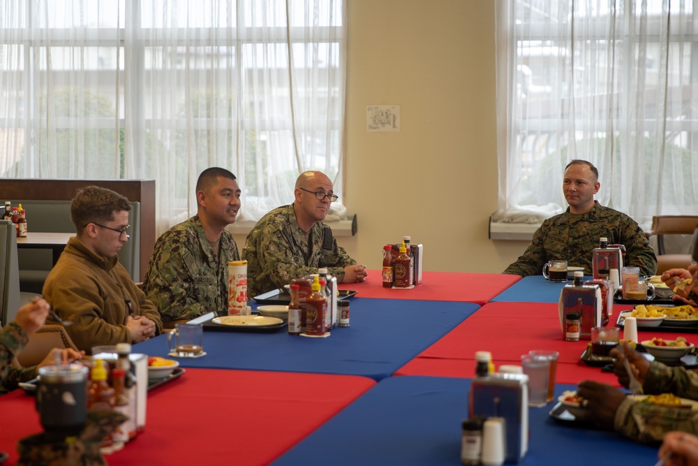 MCAS Iwakuni Leaders share breakfast with 7th Fleet CMC and U.S. Forces Japan CSEL