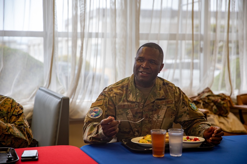 MCAS Iwakuni Leaders share breakfast with 7th Fleet CMC and U.S. Forces Japan CSEL