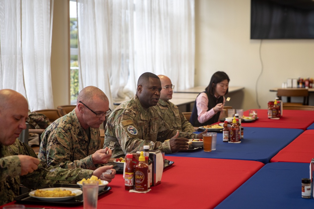 MCAS Iwakuni Leaders share breakfast with 7th Fleet CMC and U.S. Forces Japan CSEL