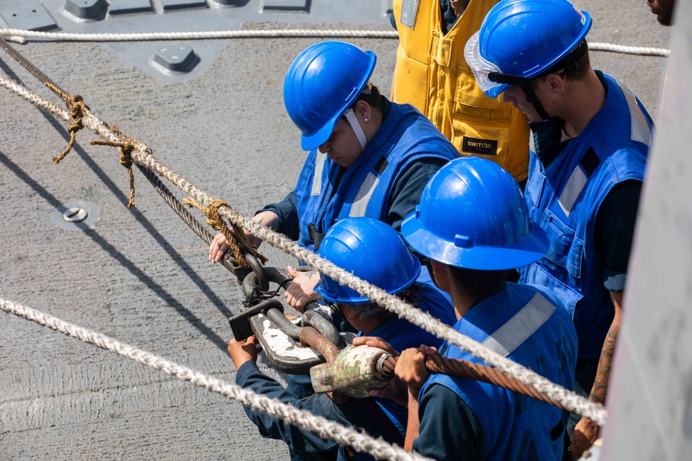 USS Russell replenishment-at-sea