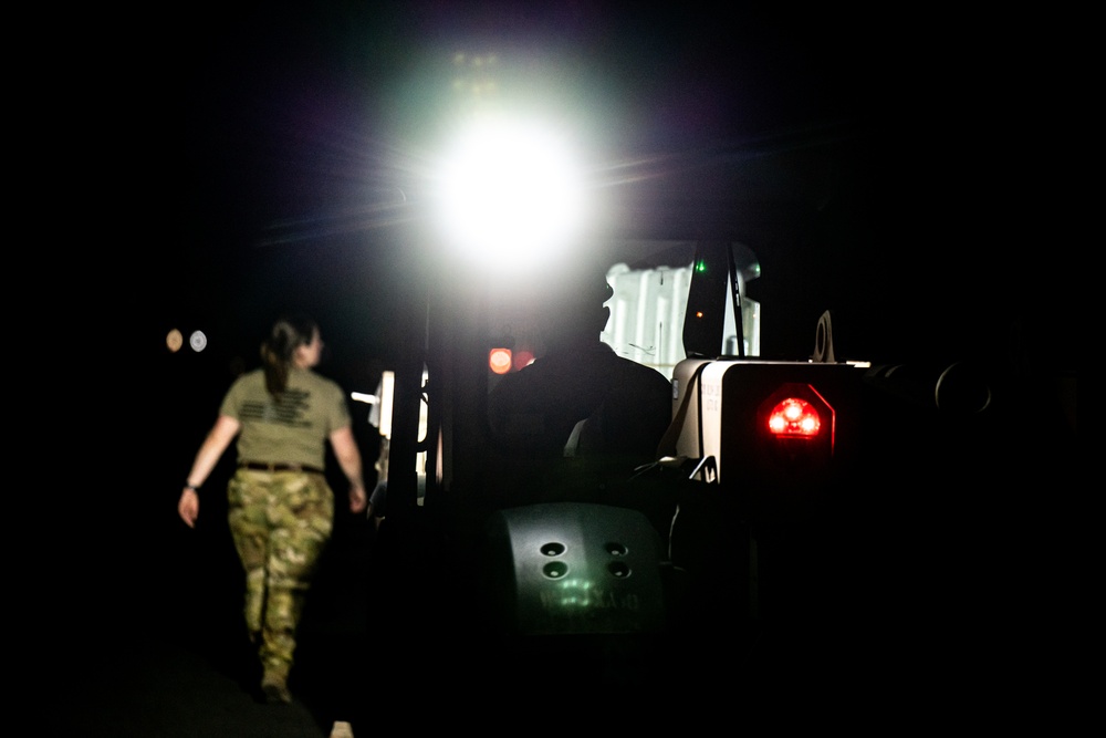 82nd CAB Loading CH-47