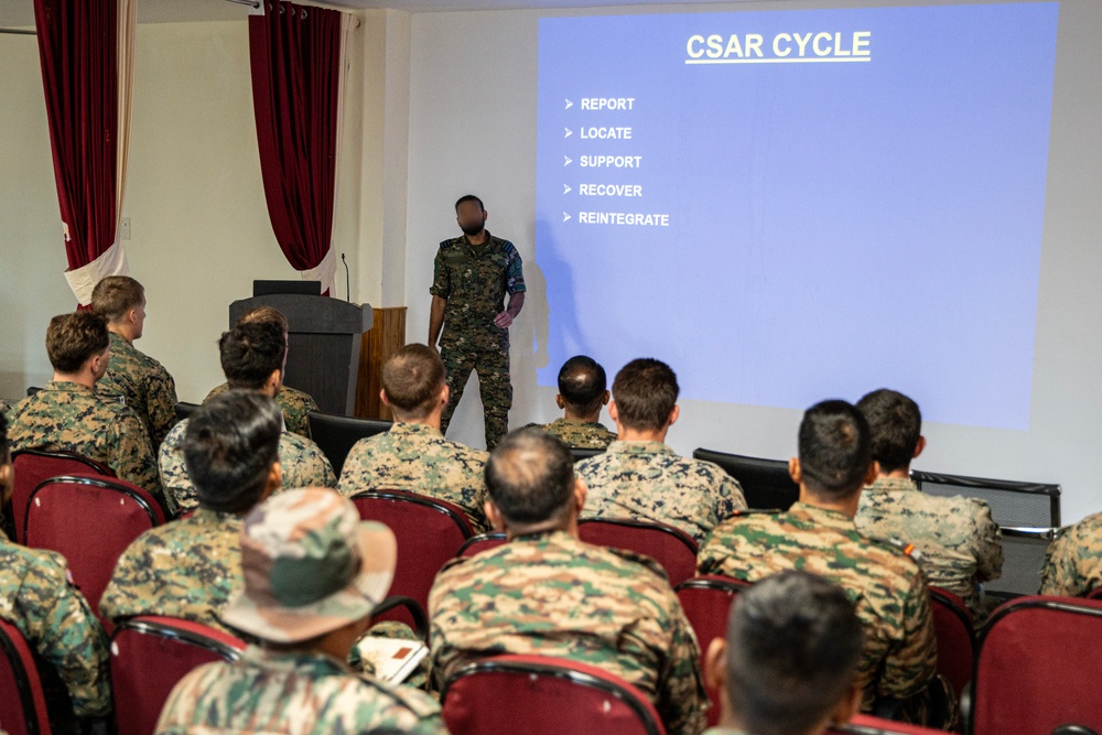 Recon Co, Indian Special Forces Discuss Combat Search and Rescue