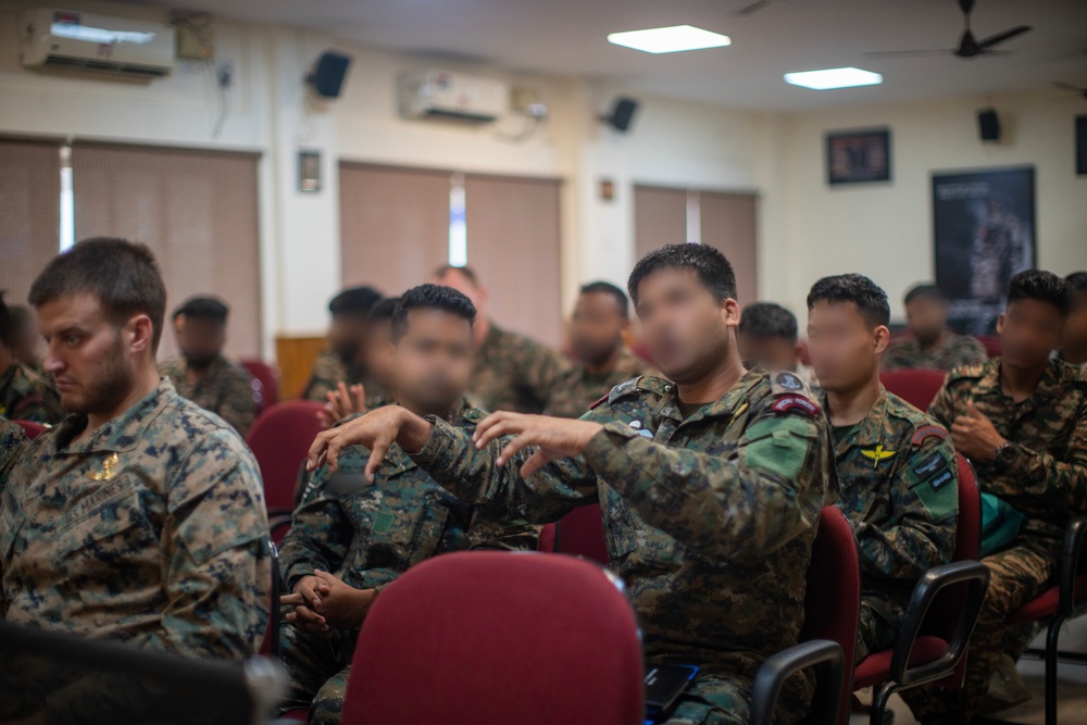 Recon Co, Indian Special Forces Discuss Combat Search and Rescue