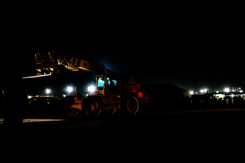 82nd CAB Loading CH-47