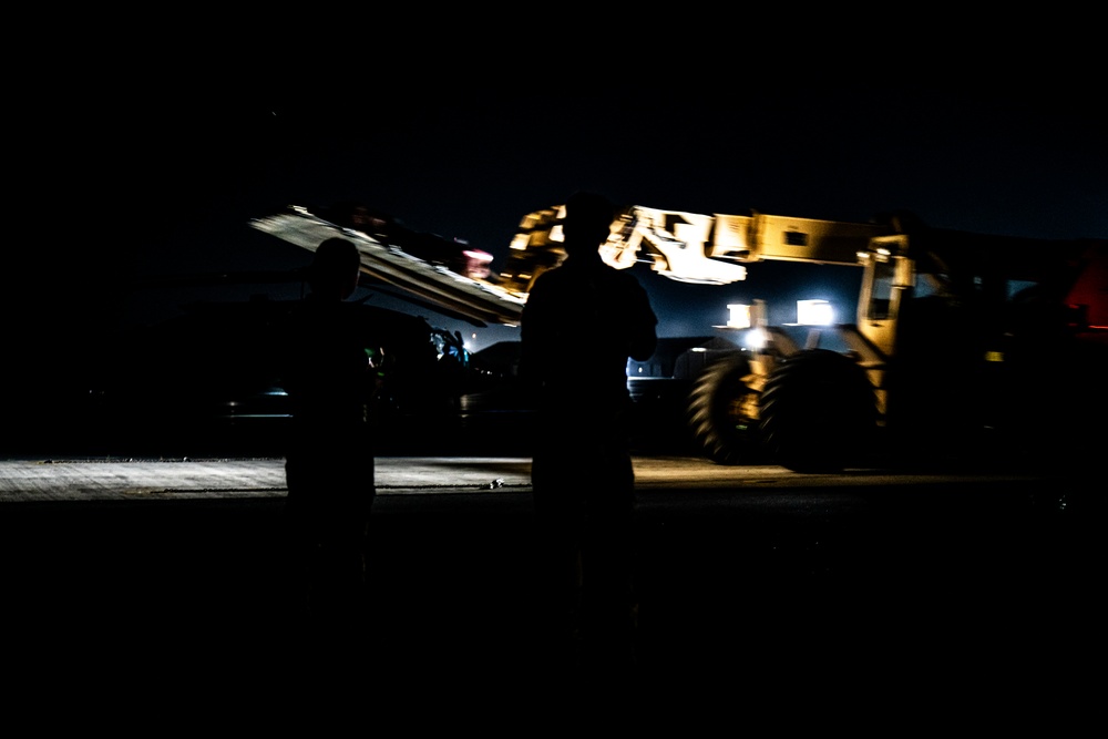 82nd CAB Loading CH-47