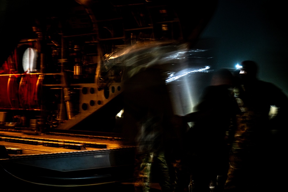 82nd CAB Loading CH-47