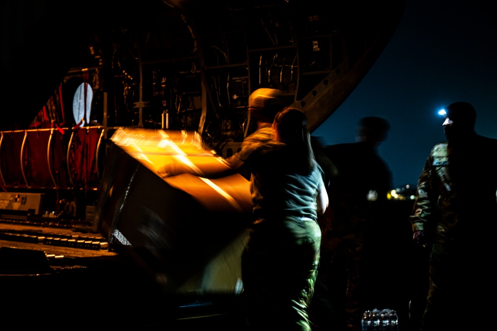 82nd CAB Loading CH-47
