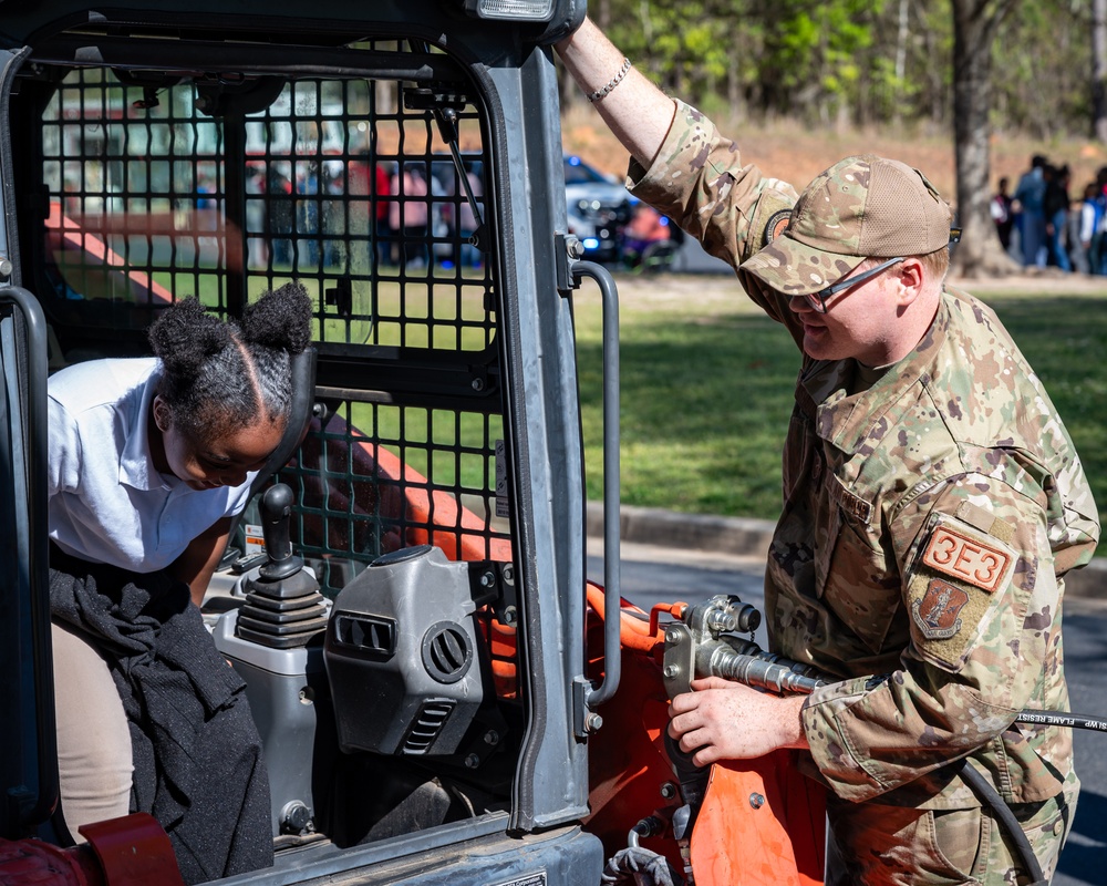 Photo of Georgia Air National Guard Airmen participating in Careers on Wheels event at Heritage Elementary School