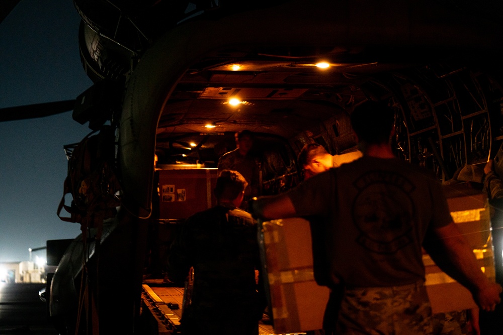 82nd CAB Loading CH-47
