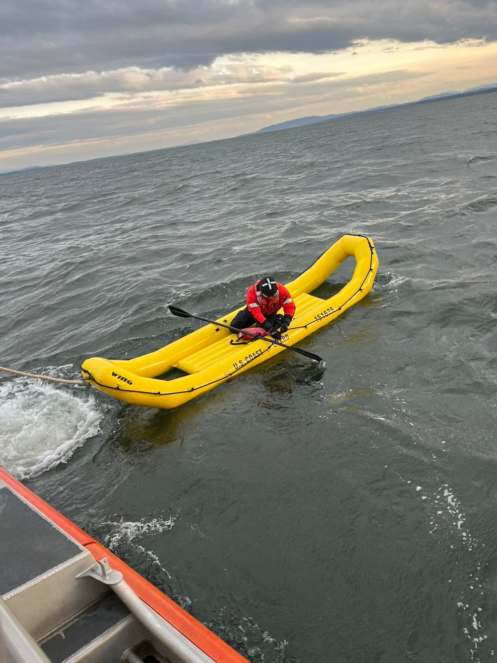 Coast Guard rescues 2 boaters on Lake Champlain