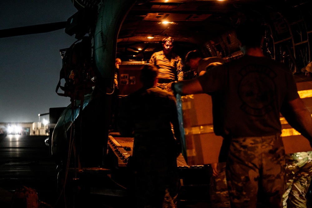 82nd CAB Loading CH-47