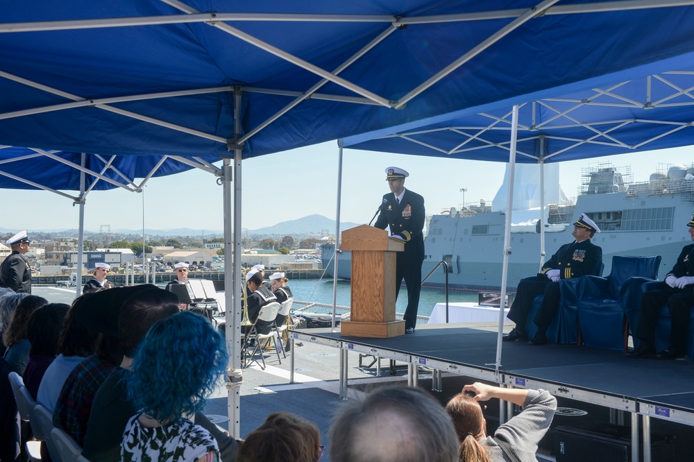 USS Omaha (LCS 12) Gold Crew Conducts Change of Command Ceremony