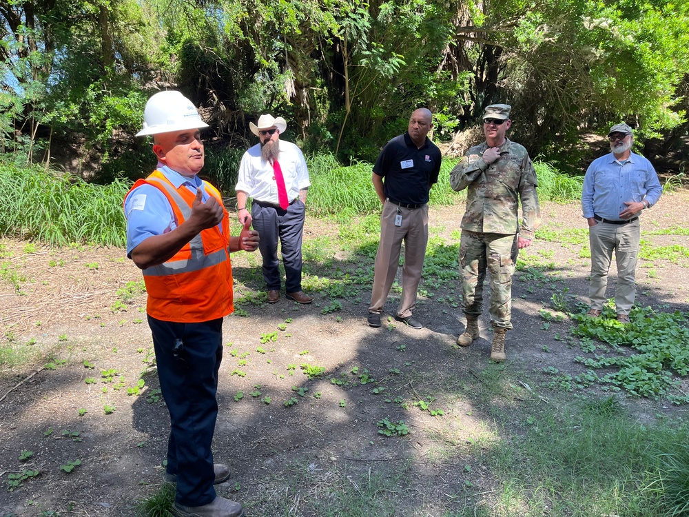 SWD, SWG Commanders Visit Brownsville, Southern Area Office