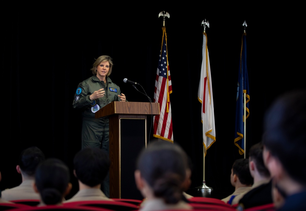 RADM Bauernschmidt Speaks to Kinnick JROTC Students