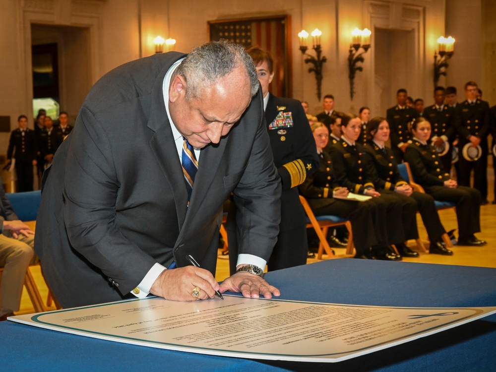 Dvids Images Secnav Del Toro Signs Sexual Assault Awareness And Prevention Month 4850