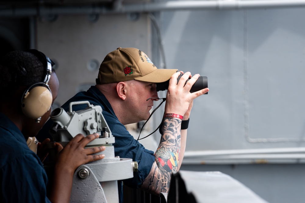 Theodore Roosevelt Transits San Bernardino Strait