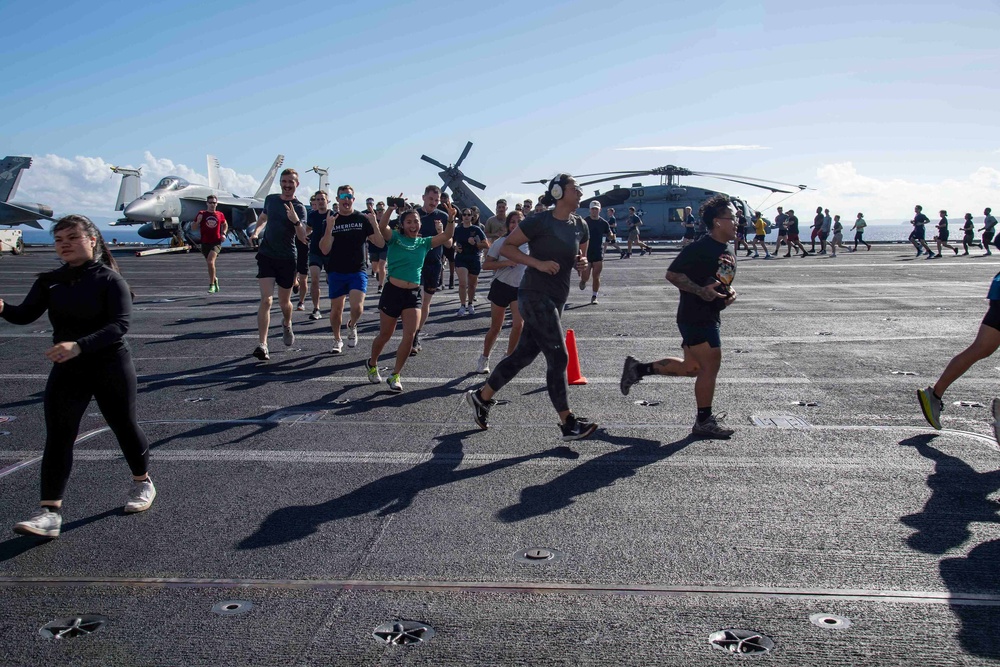 TR 5K Run on the Flight Deck