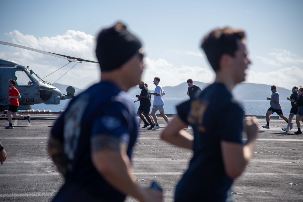 TR 5K Run on the Flight Deck