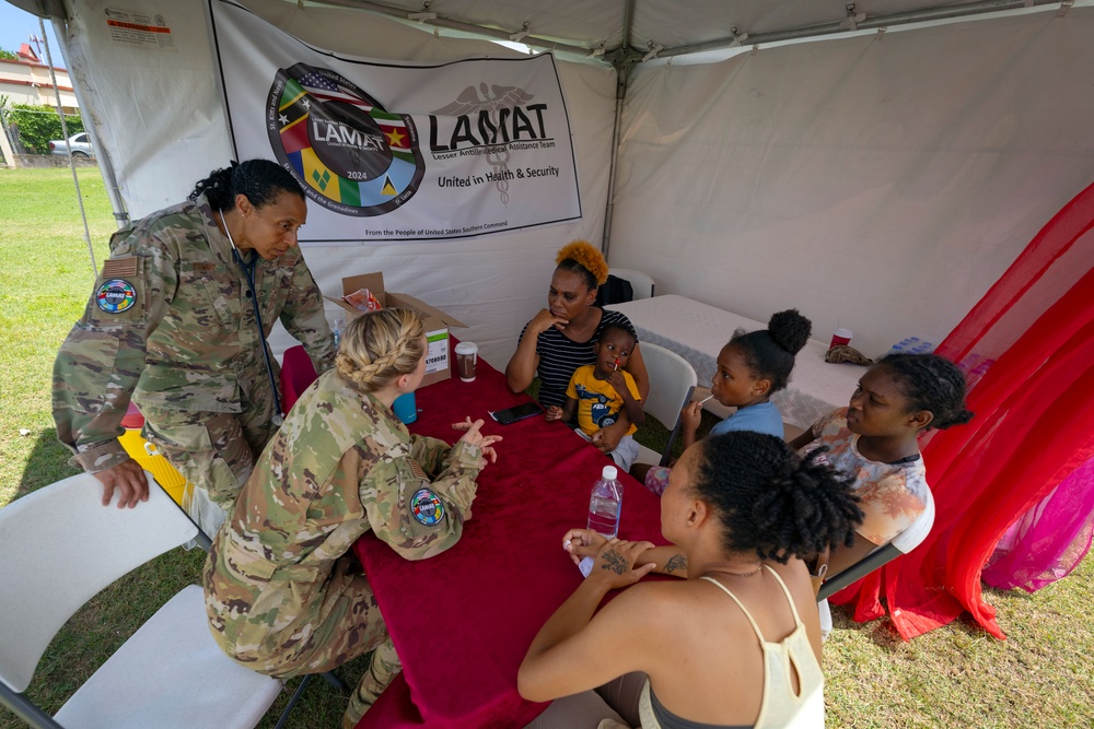 USAF ready-medics attend St. Kitts community health fair