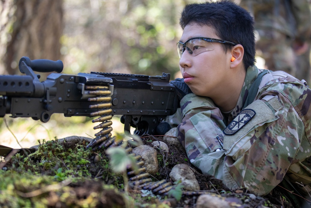 Army ROTC cadets conduct Lute Paratus field training exercise