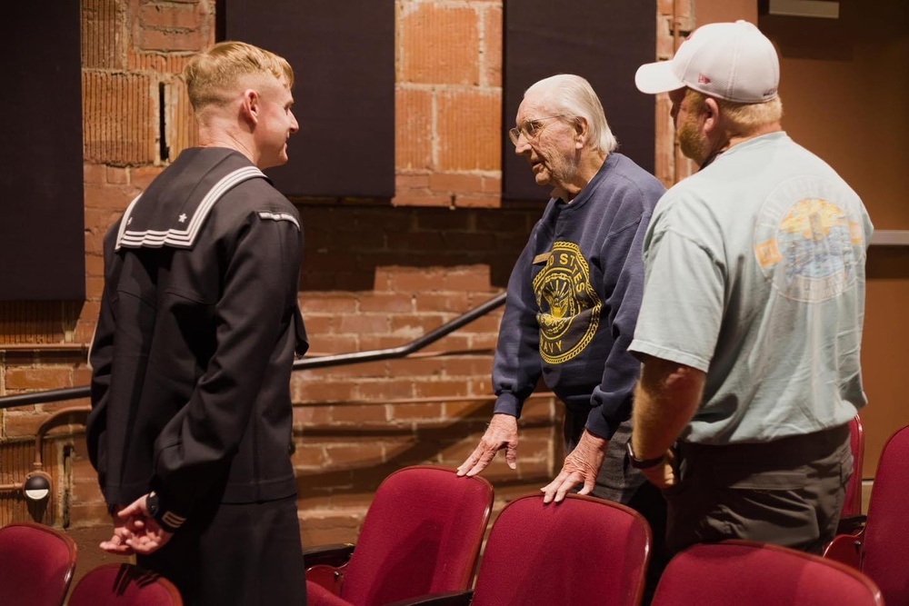 Navy Band Southeast connects with retired Navy Musician