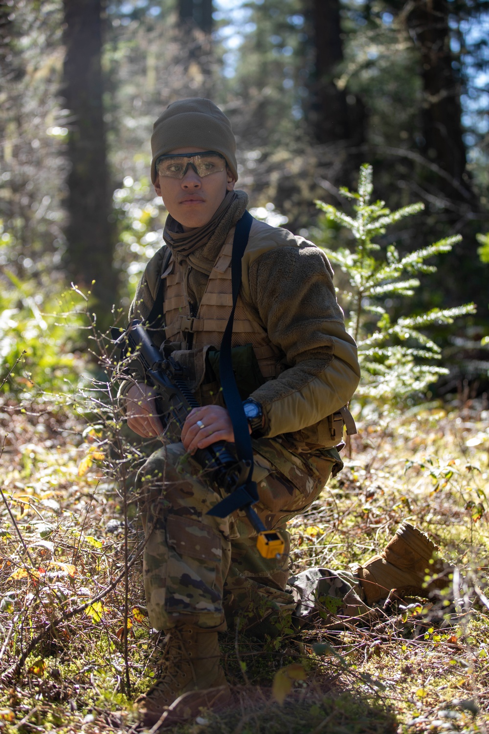 Army ROTC cadets conduct Lute Paratus field training exercise