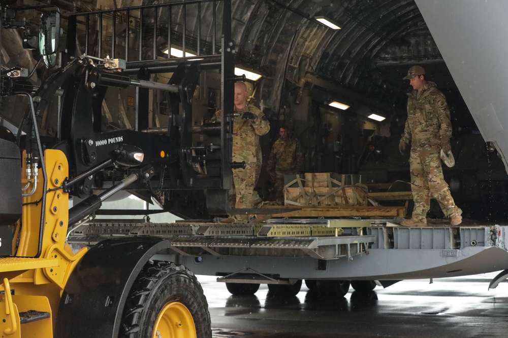 Soldiers and Airmen work together during Swamp Avenger 2024