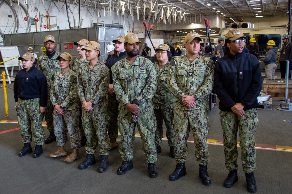 USS Ronald Reagan (CVN 76) hosts sailors of the JMSDF JS Izumo (DDH 183)
