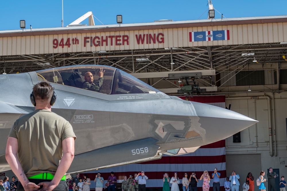 23 Year Fighter: 944th Fighter Wing Pilot, Penn State Alum takes final flight