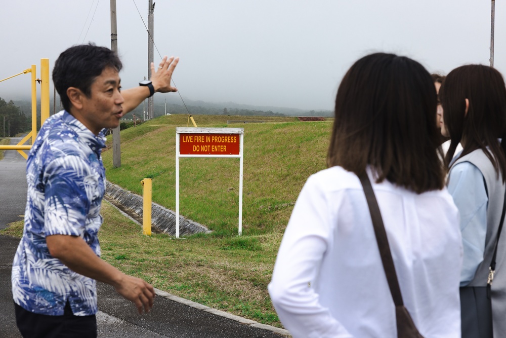 Students attending Meikai University vist Camp Hansen to learn about the US-Japan Alliance